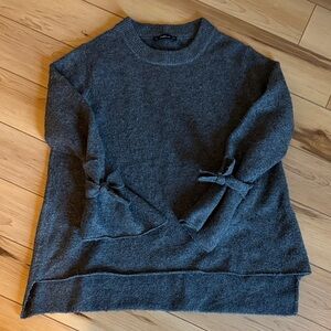 Zara Dark Gray Crewneck woman’s Sweater with wrist details